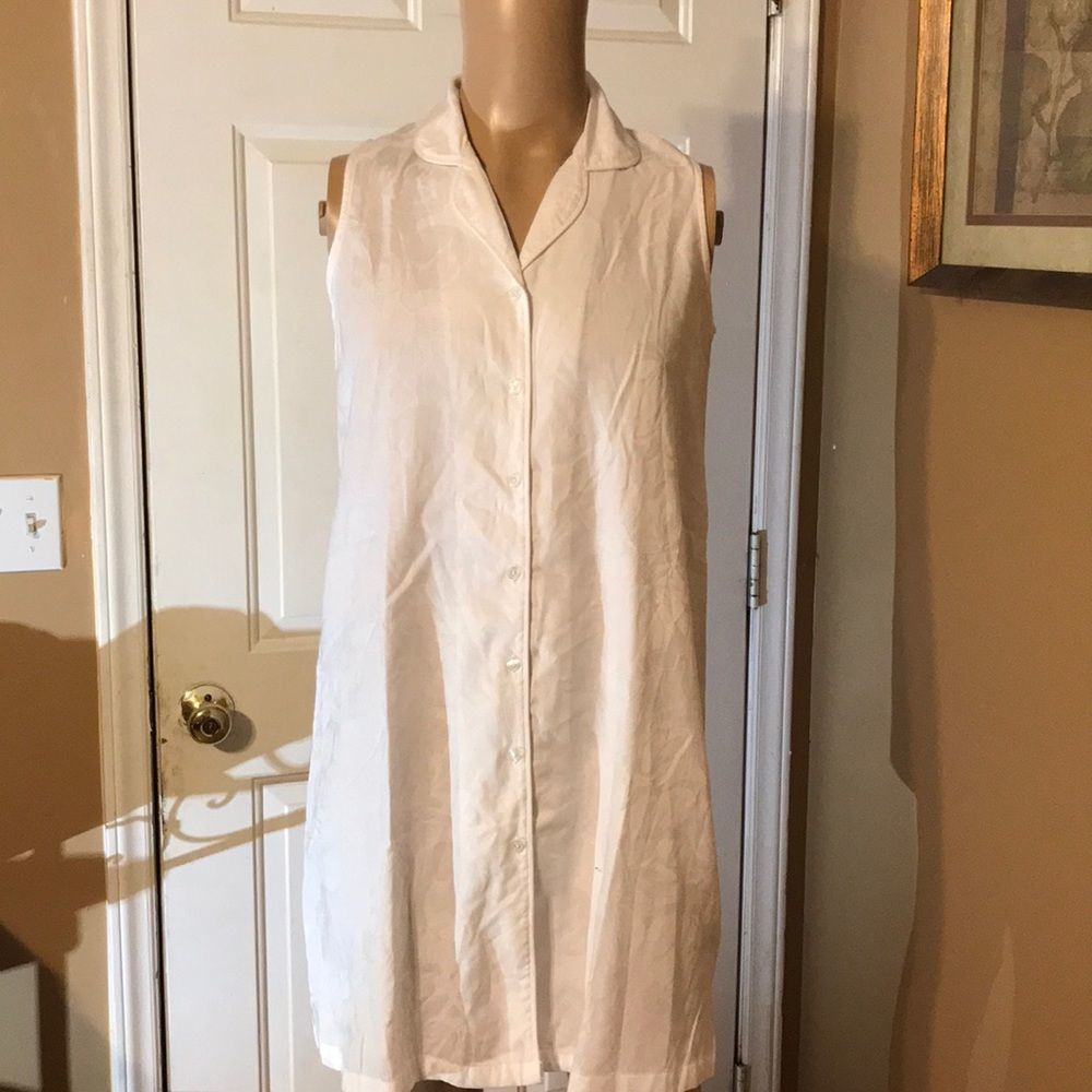 Miss Elaine nightgown